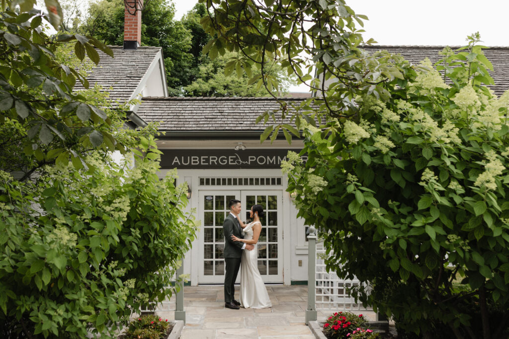Outside the venue | Auberge du Pommier Toronto wedding venue