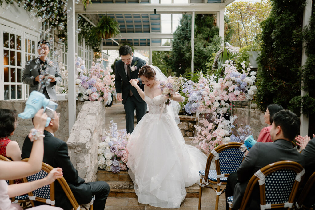 A married couple | Auberge du Pommier Toronto wedding venue