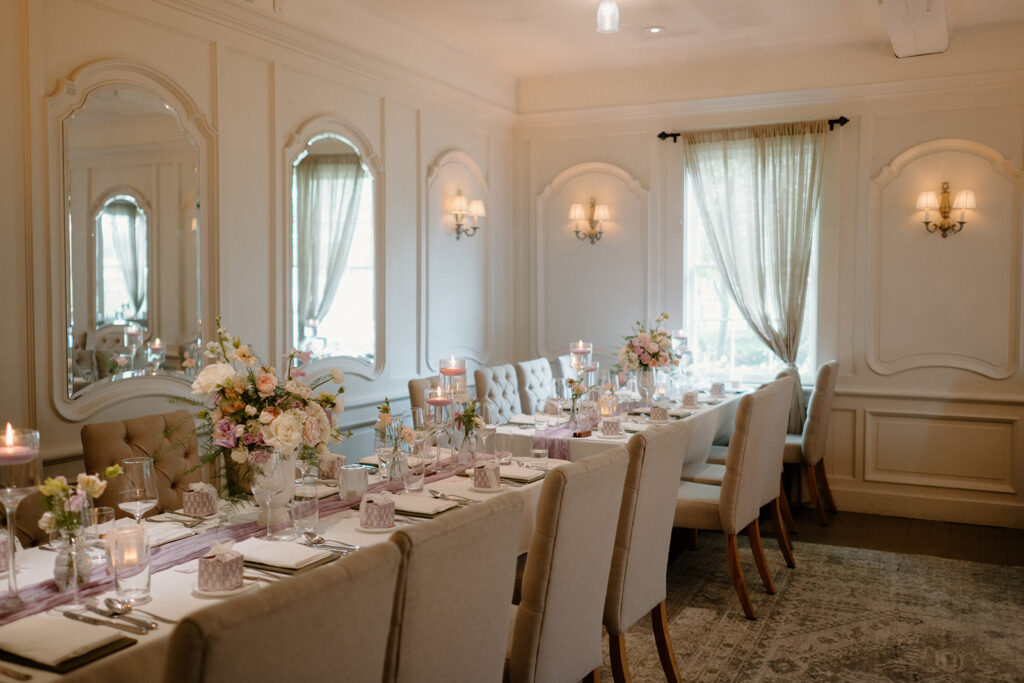 Tablescape | Auberge du Pommier Toronto wedding venue