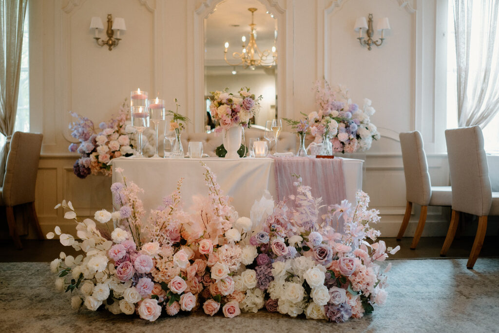 A floral arrangement | Auberge du Pommier Toronto wedding venue