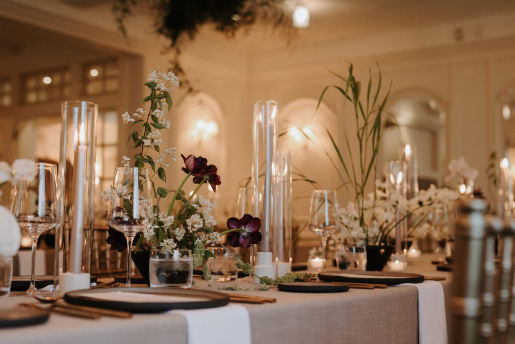 Wedding decor | Auberge du Pommier Toronto wedding venue