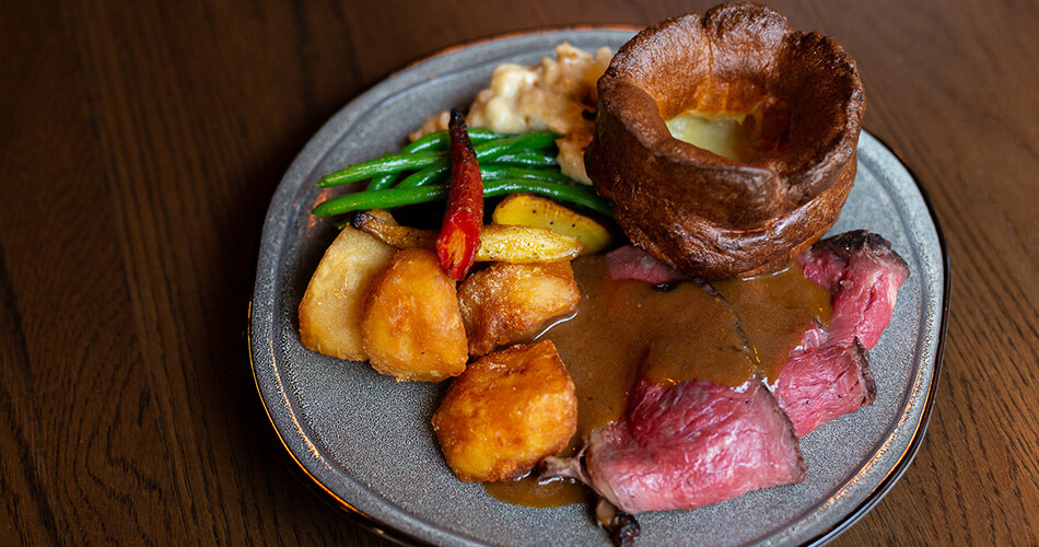 Sunday Roast Dinner Toronto O&B Café Grill, Yonge & Front