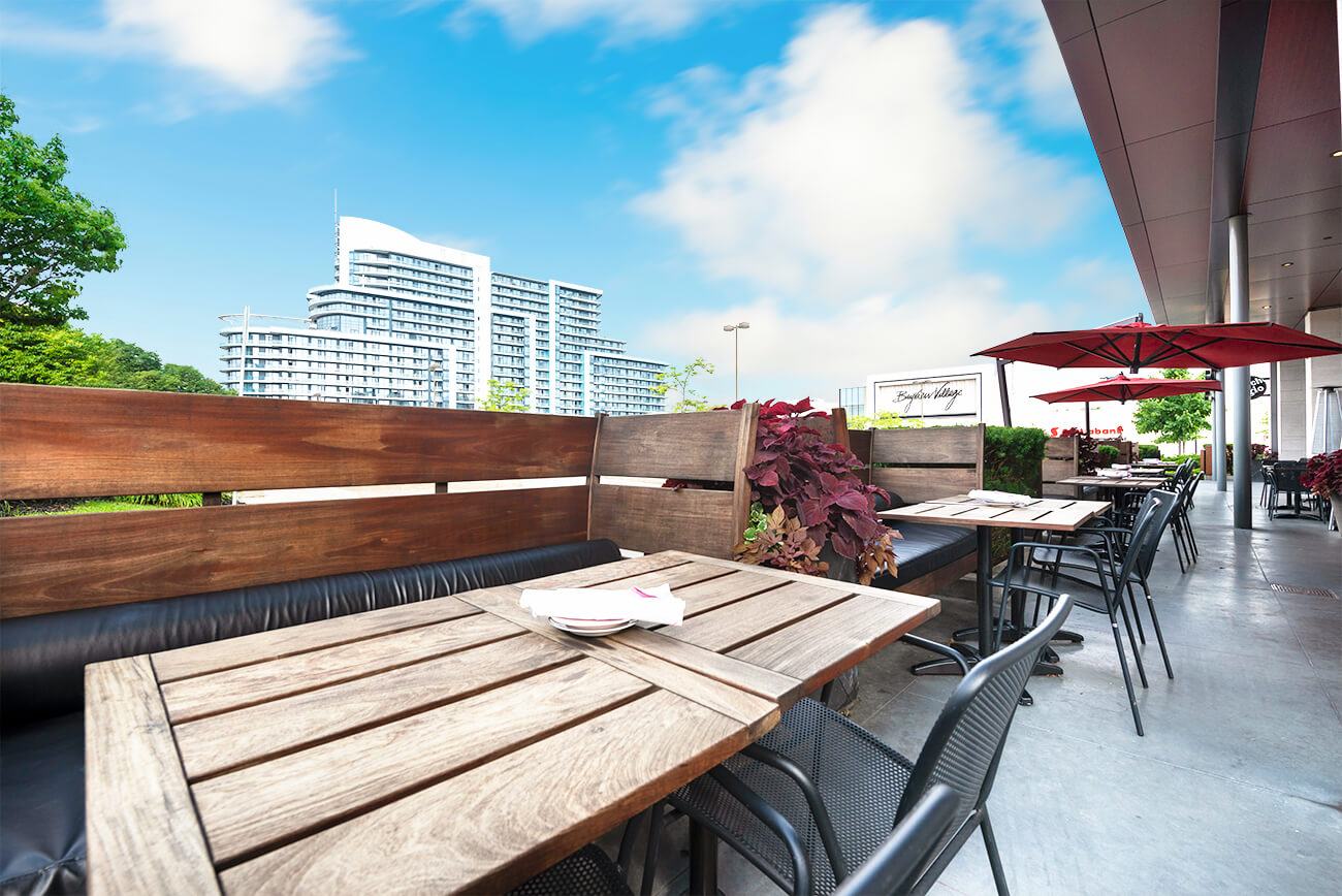 Now Open Patio & Dining Room Parcheggio Italian Restaurant